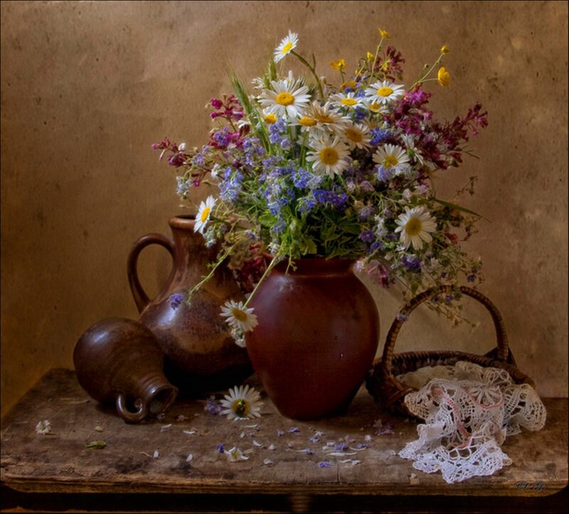 Wildflower Bouquet in Vase — Brown, Serene