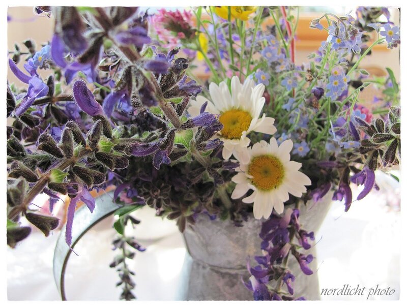 Wildflower Bouquet — White