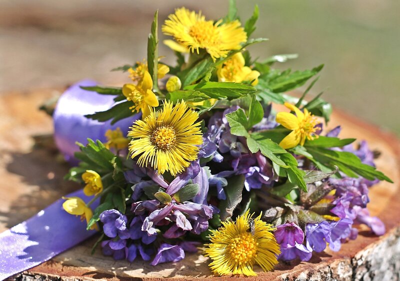 Wildflower Bouquet — Yellow, Natural