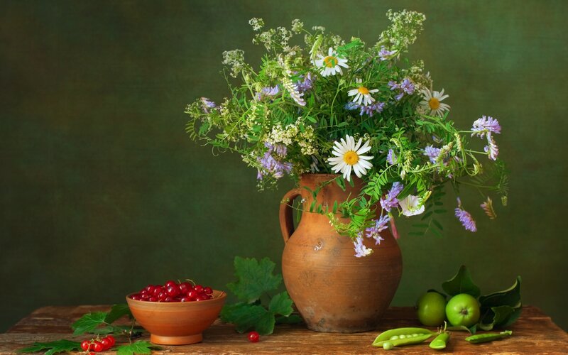 Wildflowers in a Jug — Green