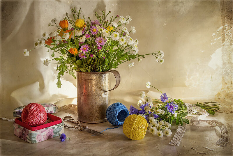 Wildflowers in a Pitcher — Beige