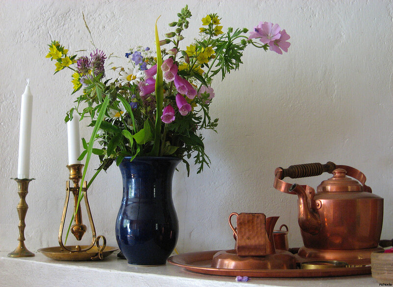 Wildflowers in a Vase — Blue