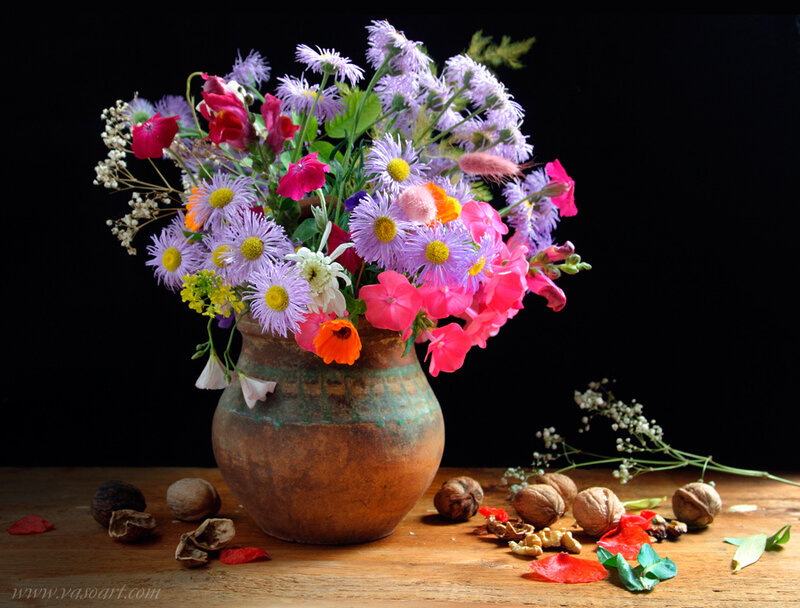 Wildflowers in a Vase — Purple, Calm