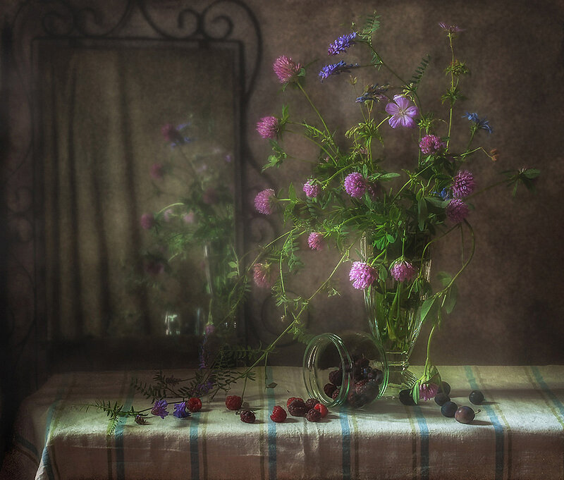 Wildflowers in a Vase — Purple, Serene