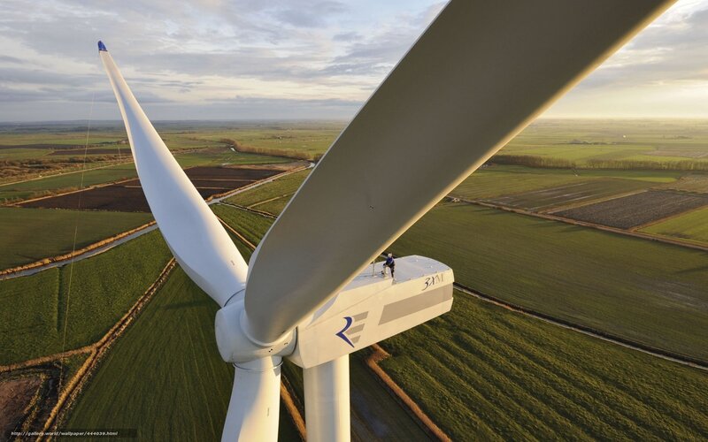 Wind turbine maintenance
