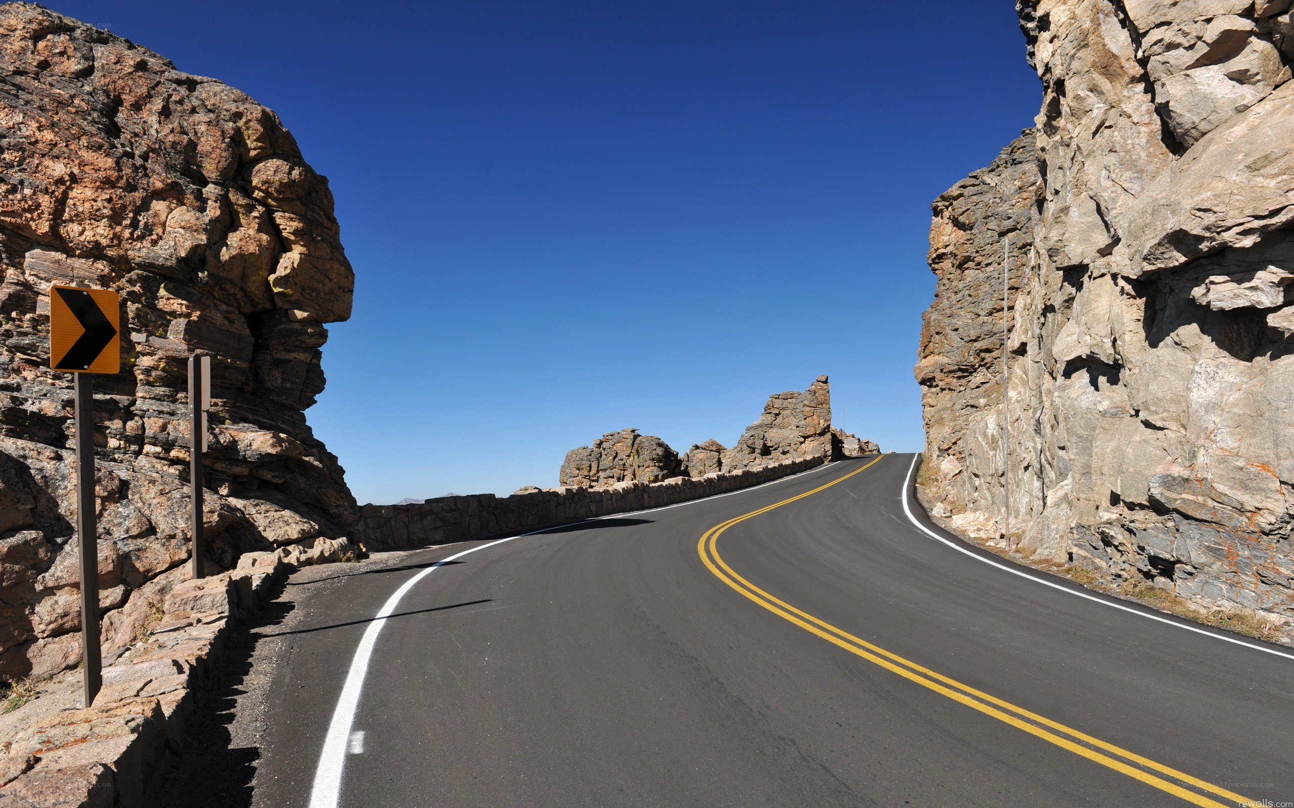 Winding mountain road