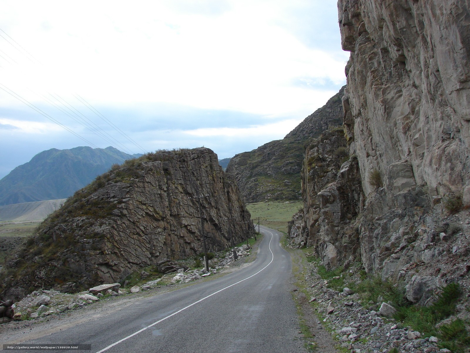 Winding mountain road