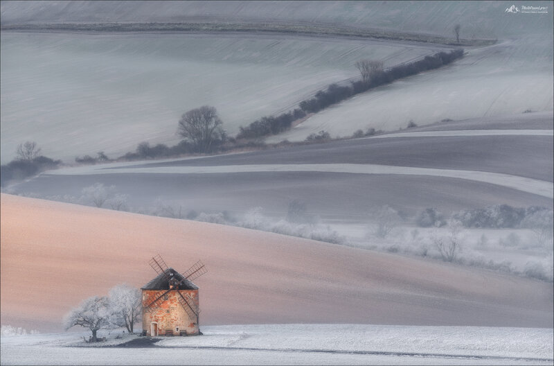 Windmill on Snowy Hill — White