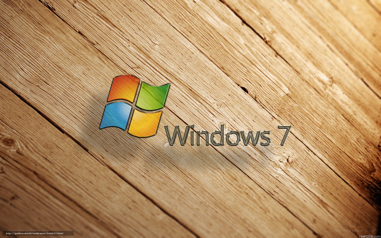 Windows 7 on wood texture