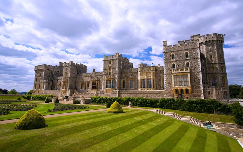 Windsor Castle — Green, Serene, Afternoon, Photograph