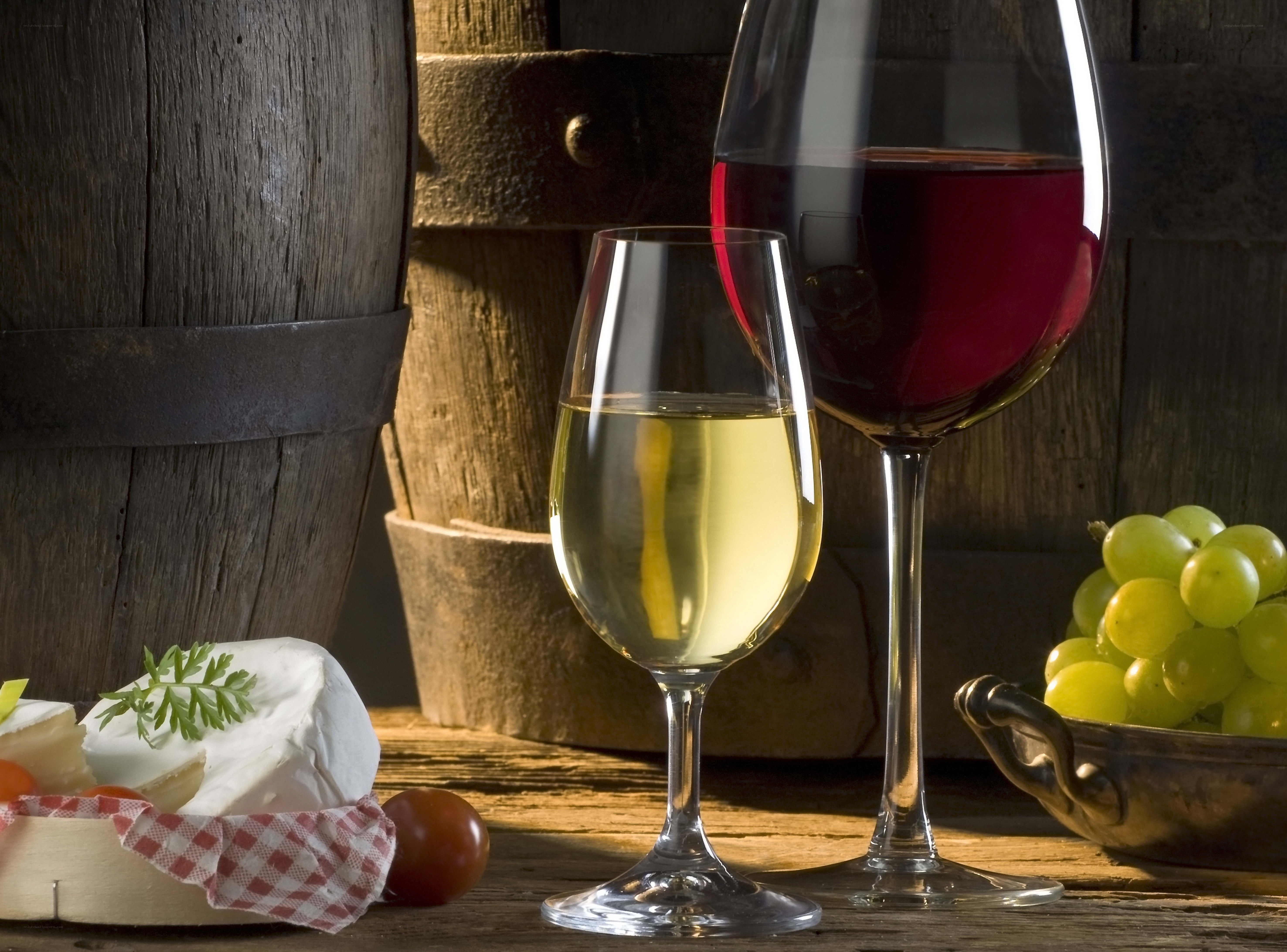 Wine and cheese pairing