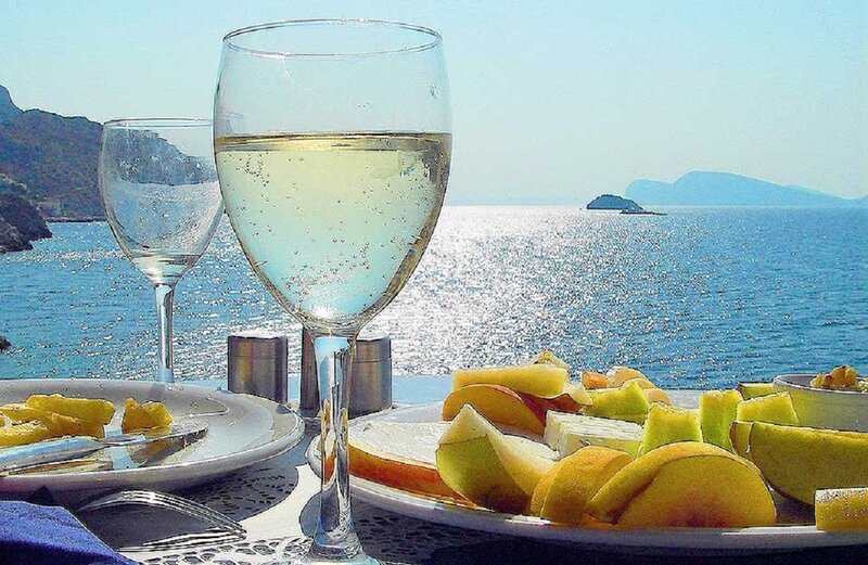Wine and Fruit Platter