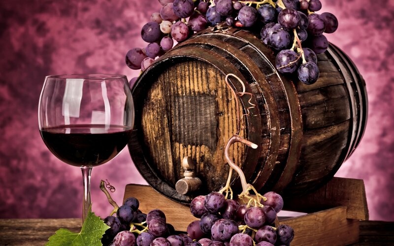 Wine Barrel with Grapes — Purple