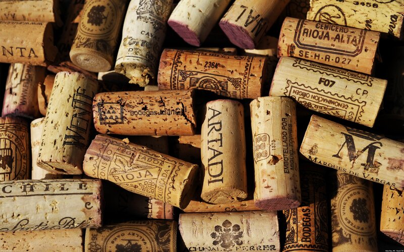 Wine Corks in Pile — Brown
