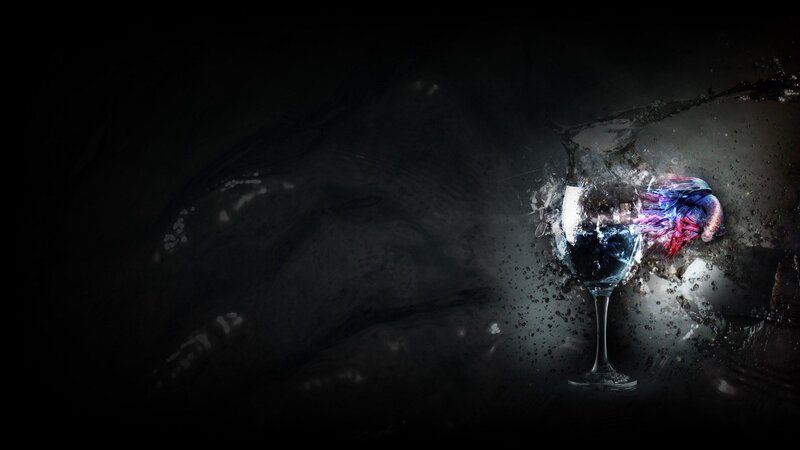 wine glass splashing water