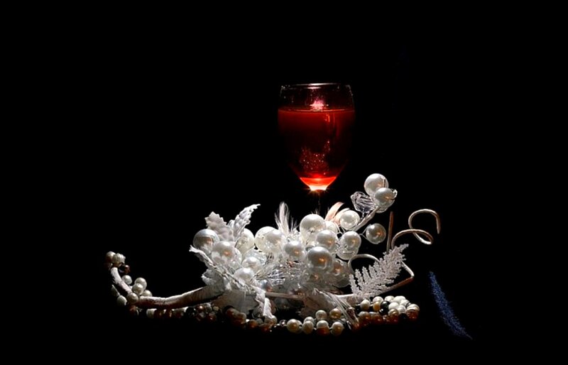 Wine Glass with Decorations — Black