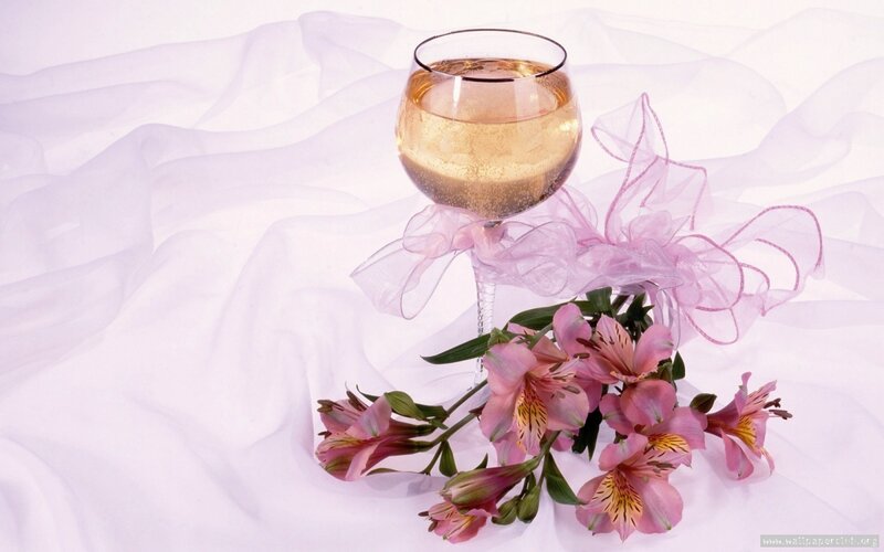 wine glass with pink flowers