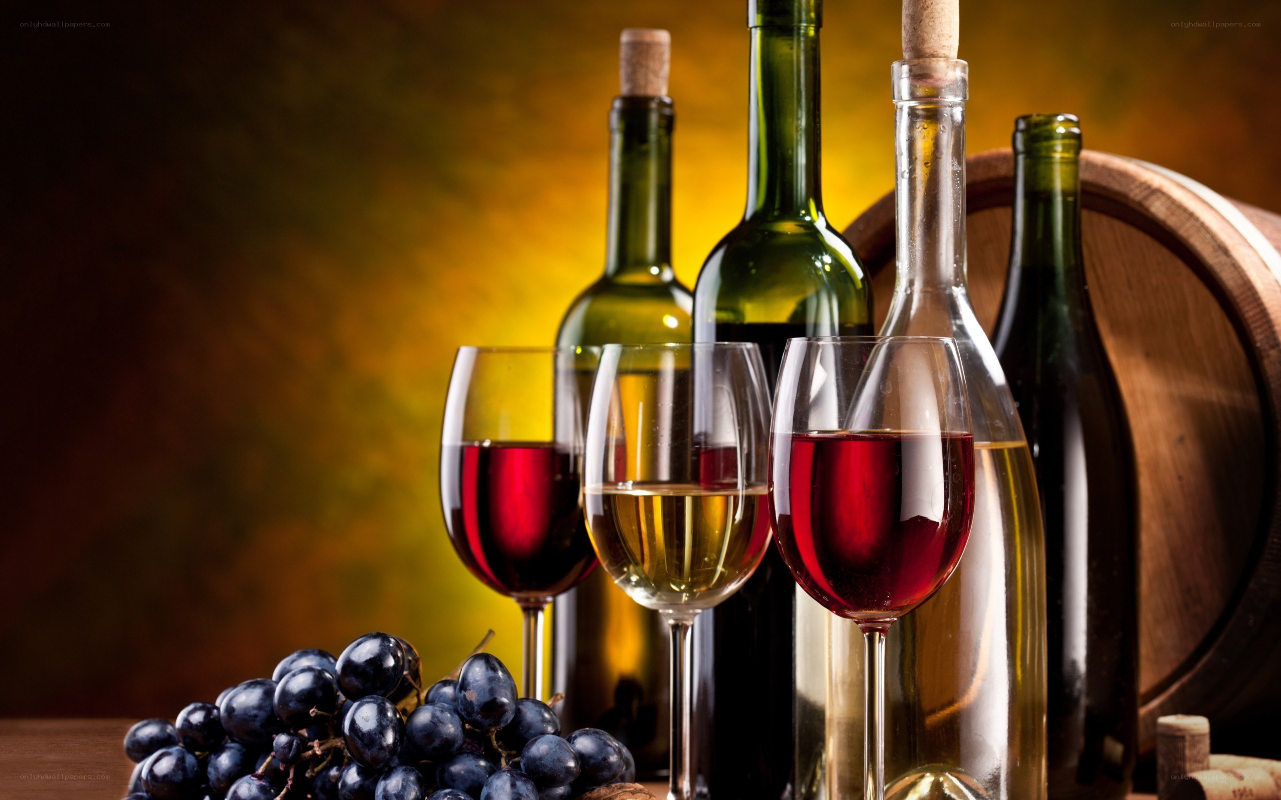 Wine glasses and grapes