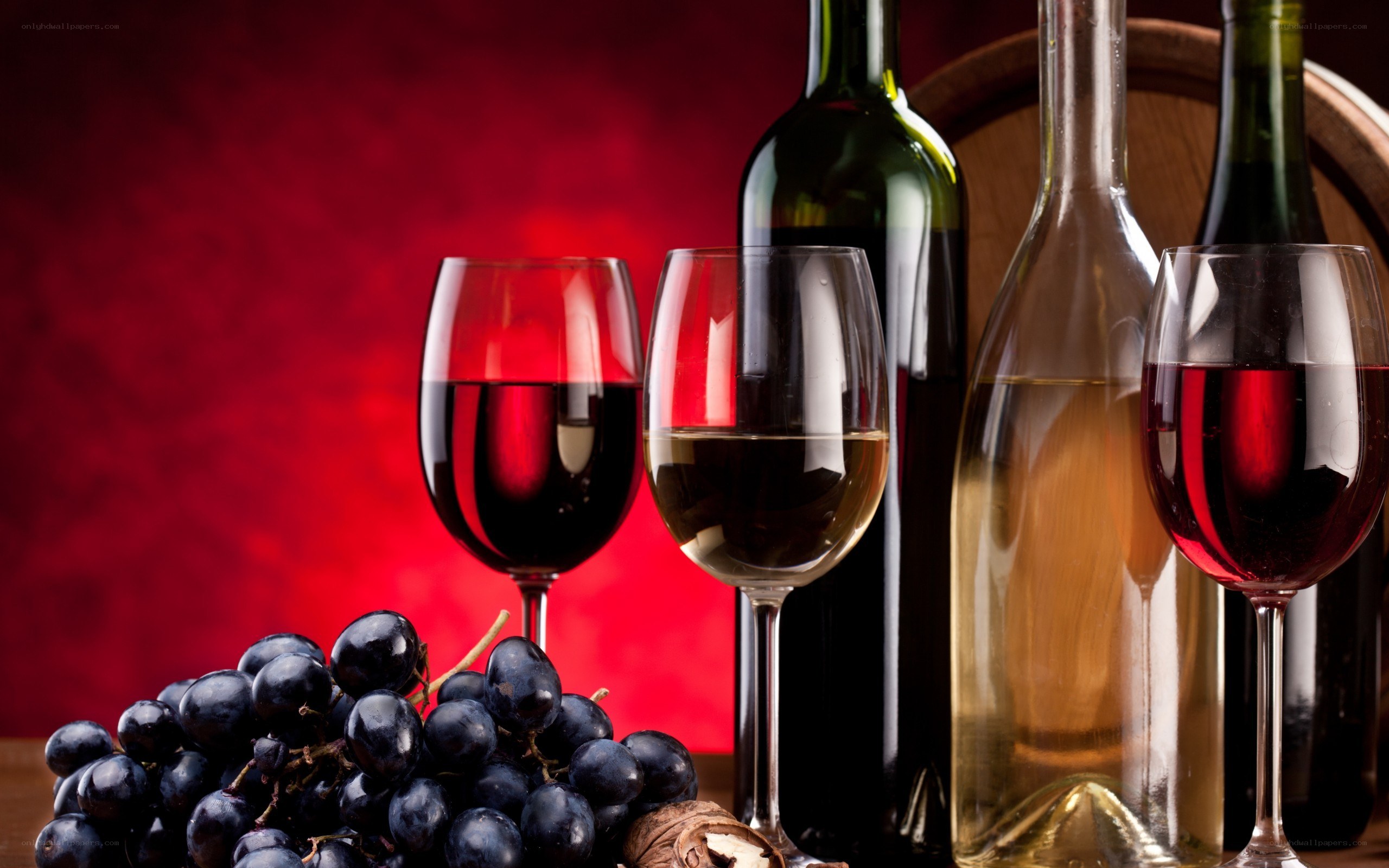 wine glasses and grapes