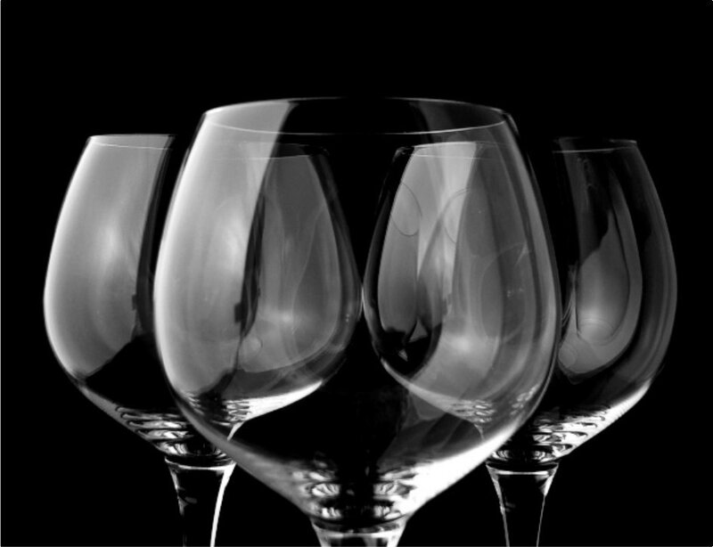 wine glasses in black and white