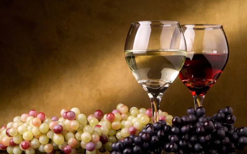 Wine glasses with grapes
