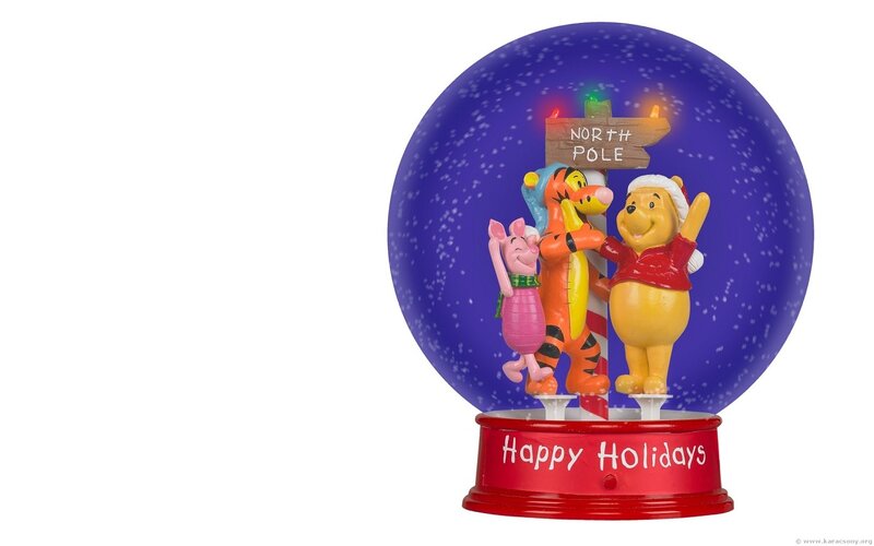Winnie the Pooh Snow Globe