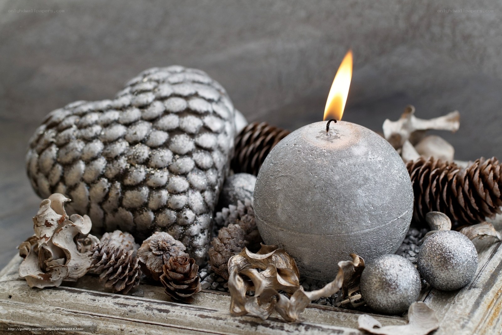 Winter candle arrangement