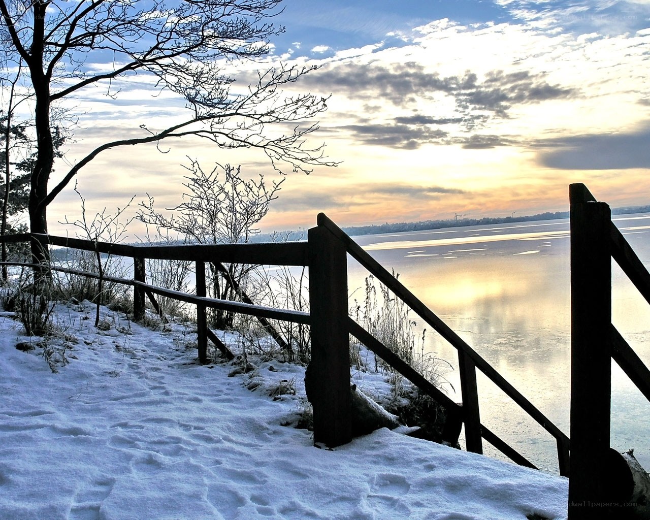 Winter sunset by the lake