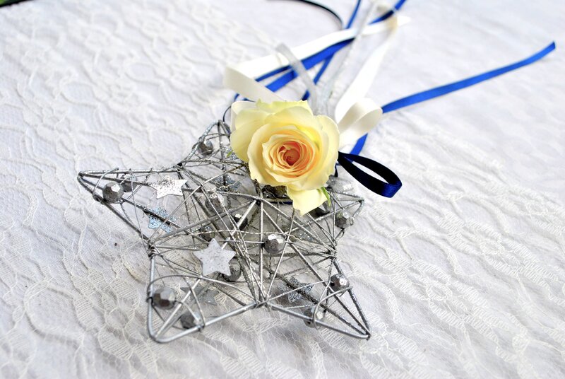 Wire Star with Rose