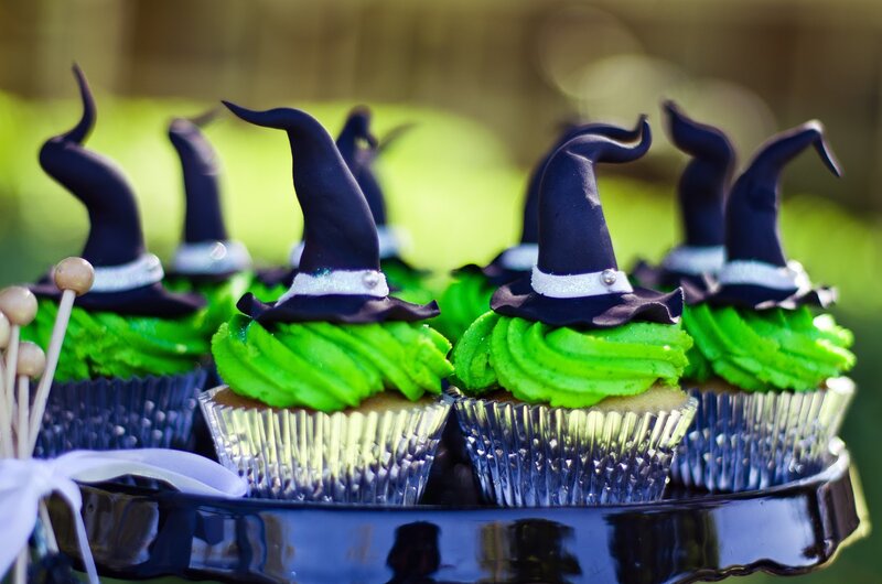 Witch Hats on Cupcakes — Green