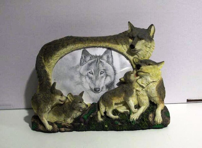 Wolf Family Figurine