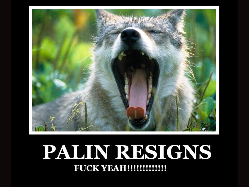 Wolf Yawning — Green