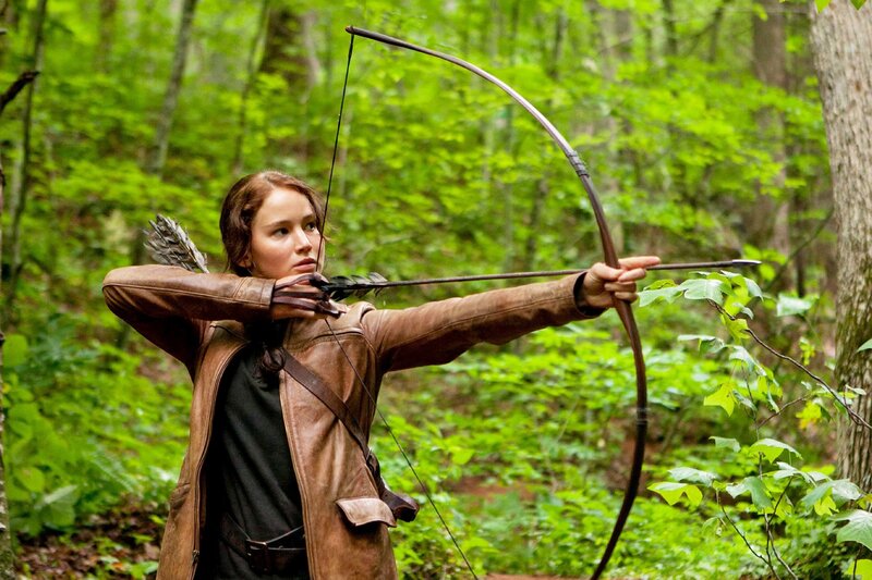 Woman Aiming Bow — Green, Focused