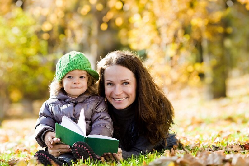 Woman and Child Reading — Green, Peaceful
