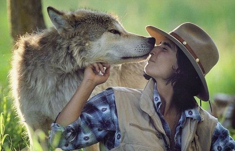 Woman and Wolf — Green