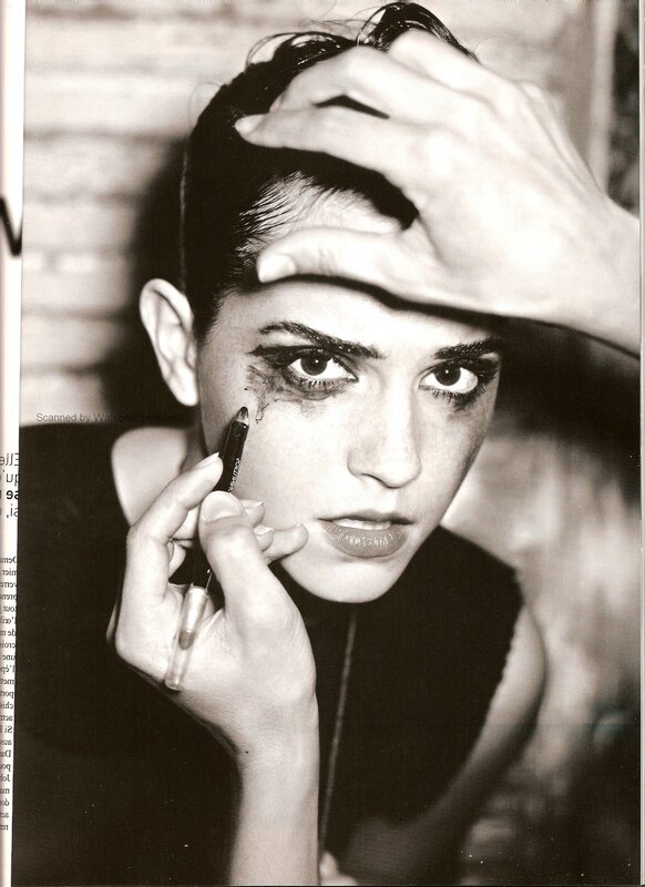 woman applying makeup