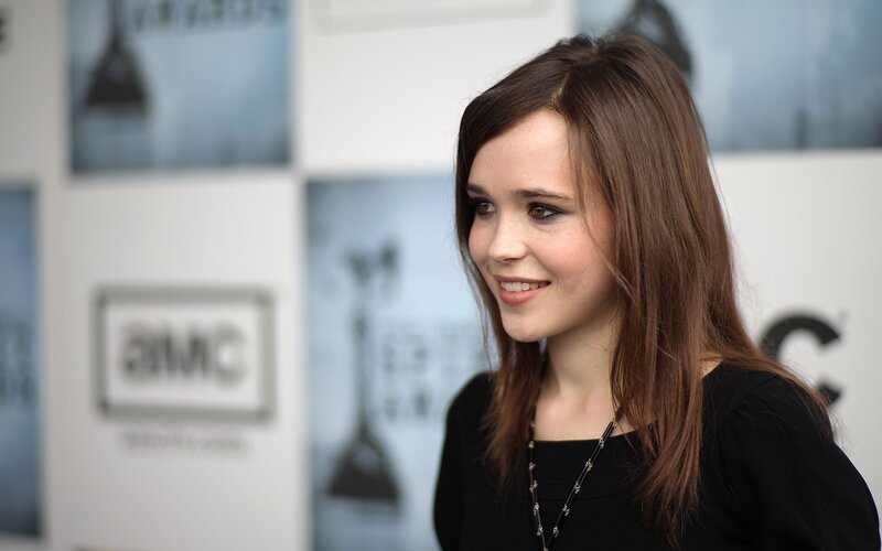 woman at a media event