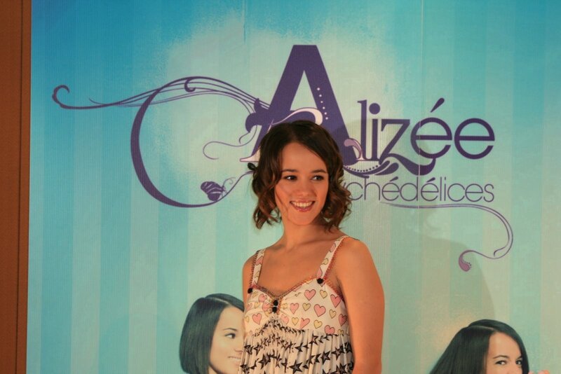 woman at alizée event