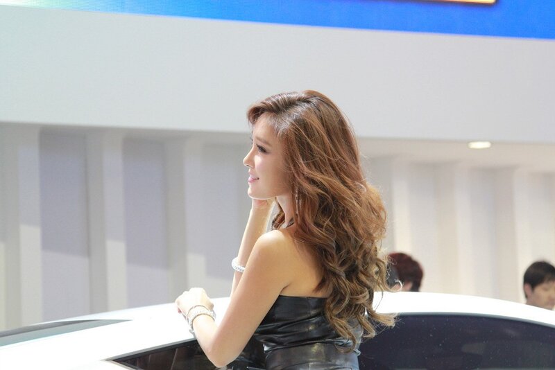 woman at auto show