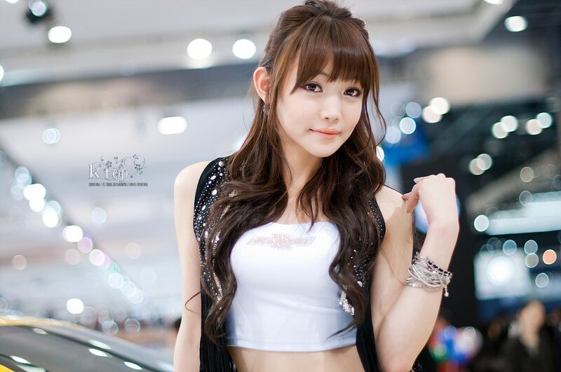 woman at auto show event