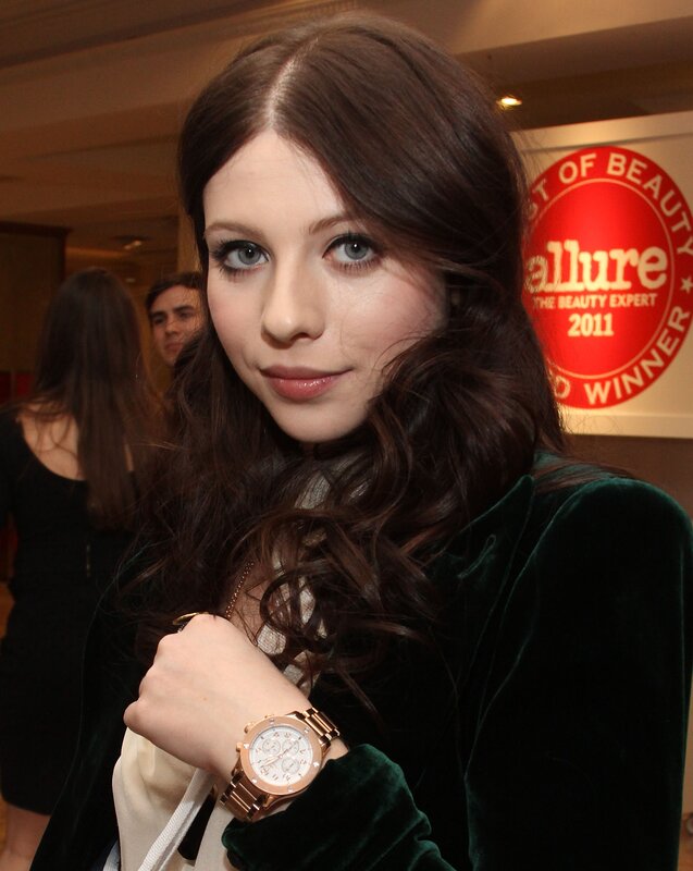 woman at beauty awards event