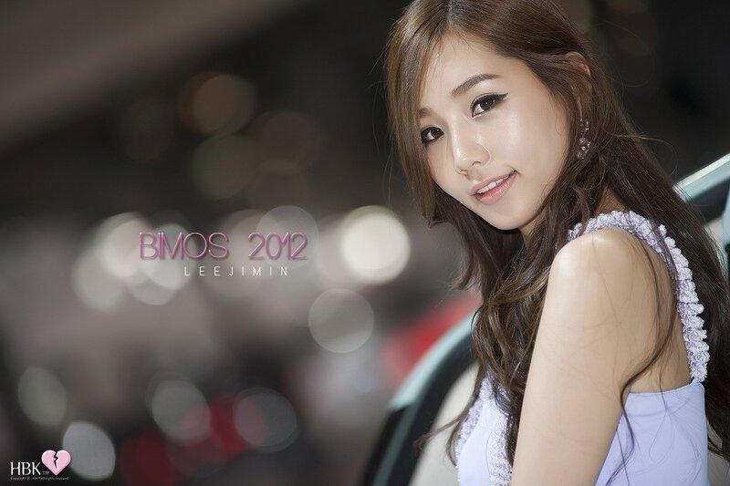 woman at bimos 2012 event
