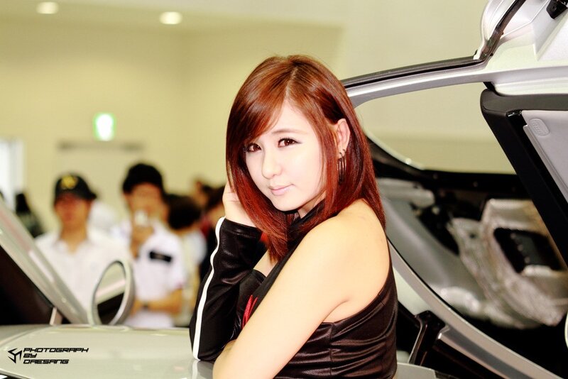 woman at car show event