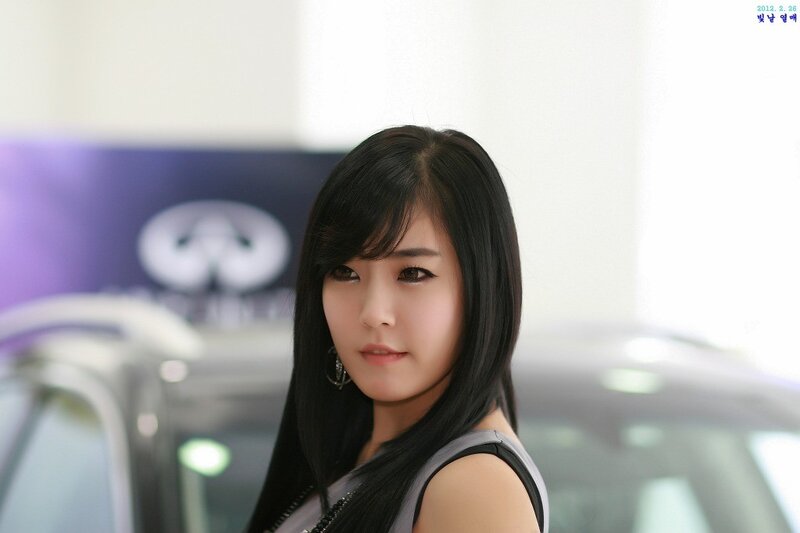 woman at car show event