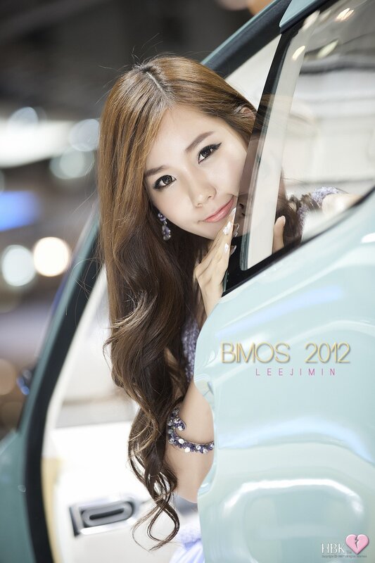 woman at car show event