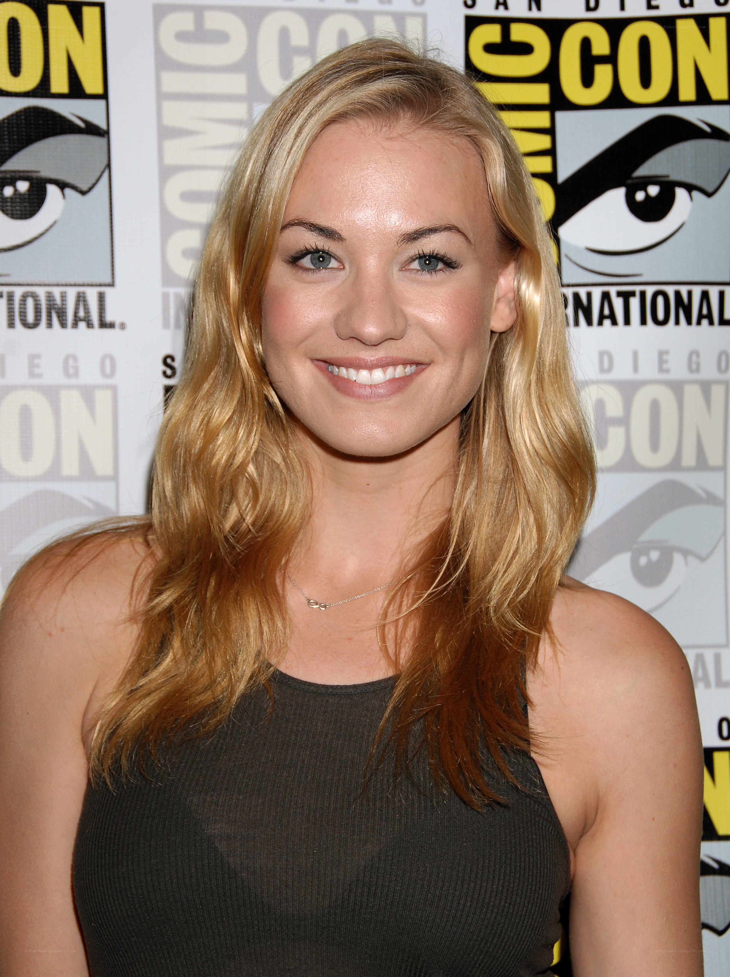 woman at comic-con event