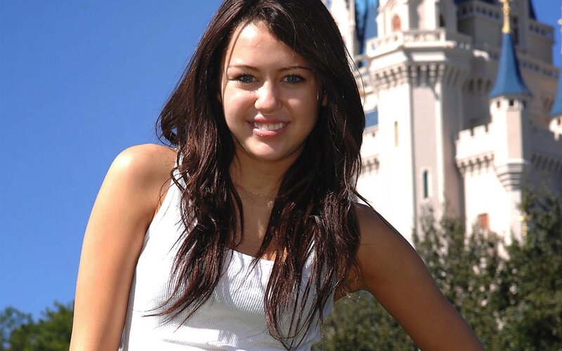 woman at disney castle