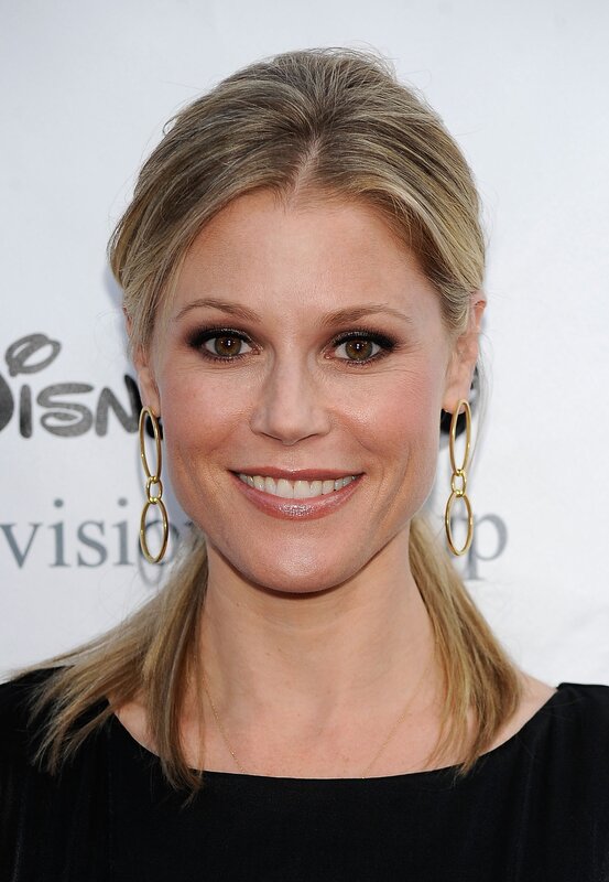woman at disney event