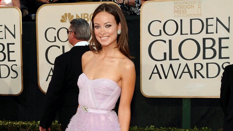 woman at golden globe awards