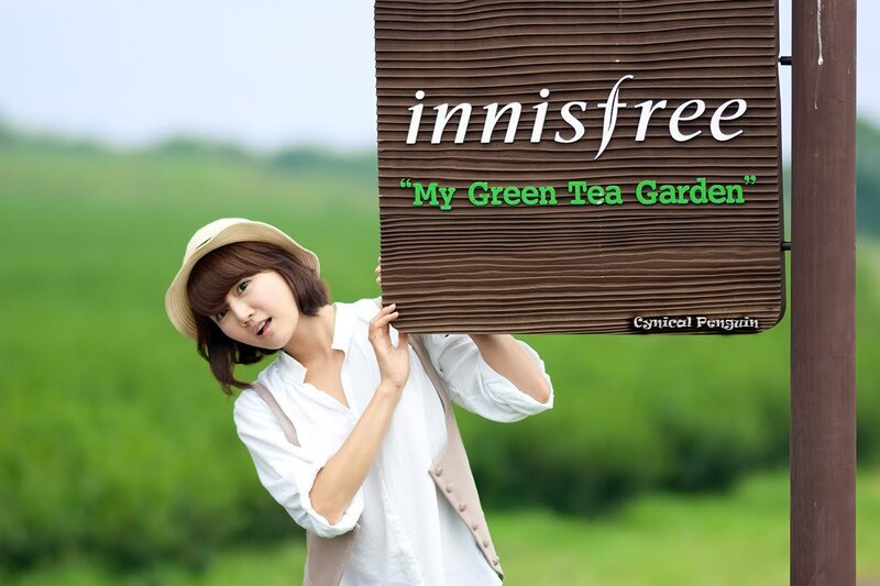 woman at green tea garden